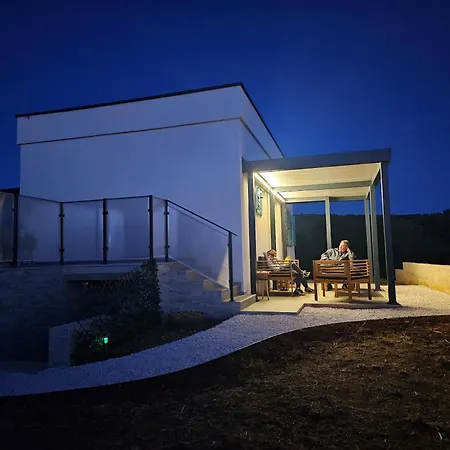 Robinson House Mimo Holiday home Nevidane