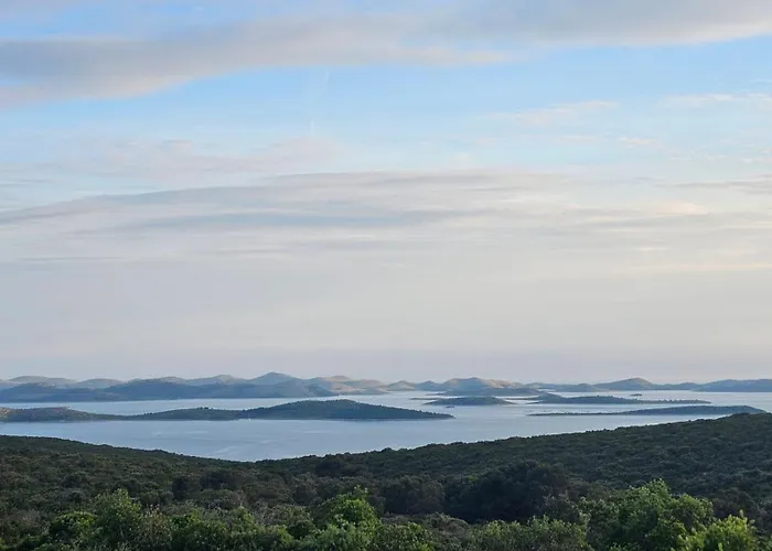 Robinson House Mimo Semesterbostad *