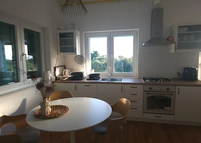 Robinson House Mimo *